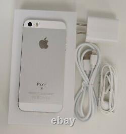 Apple iPhone SE, 16GB Silver Factory Unlocked 1st Generation