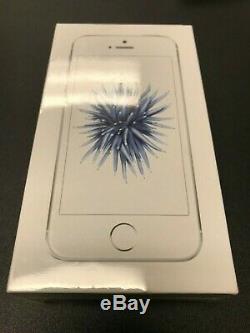 Apple iPhone SE 32GB Silver (TracFone) A1662 (CDMA + GSM)